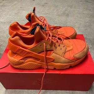Mens Nike Huarache Size 11